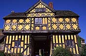 Stokesay Casle